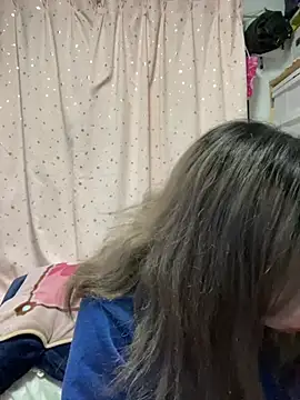 YUNA-yuna online show from March 22, 2025, 4:47 pm