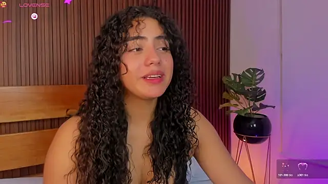 yaya23x online show from November 5, 2025, 2:06 pm