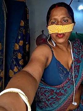 Snapshot of Real_Desi_Couple chatting on June 12, 2026, 5:12 pm Real Desi Couple online show from June 12, 2026, 5:12 pm