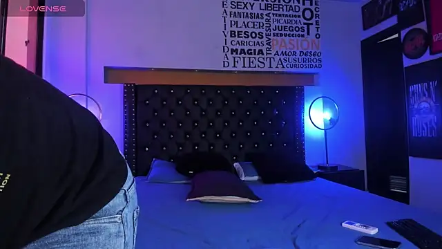 JoshMillerr  online show from January 28, 2025, 7:53 pm