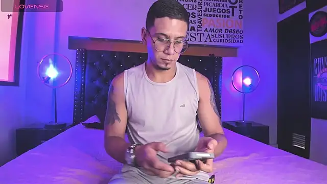 JoshMillerr  online show from February 20, 2025, 4:46 pm