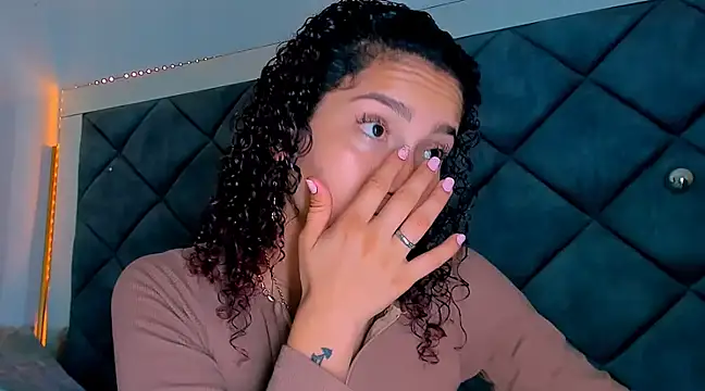 Nellyhills online show from February 6, 2025, 4:47 pm