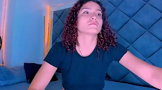 Nellyhills online show from March 9, 2025, 2:18 am