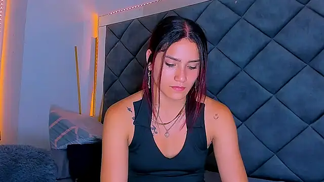 Nellyhills online show from March 17, 2025, 4:01 pm