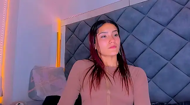 Nellyhills online show from March 20, 2025, 4:42 pm