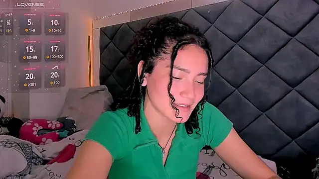 Nellyhills online show from October 27, 2025, 3:49 pm