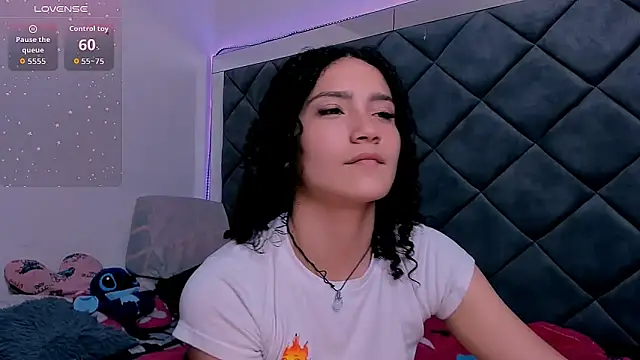 Nellyhills online show from November 7, 2025, 5:35 pm