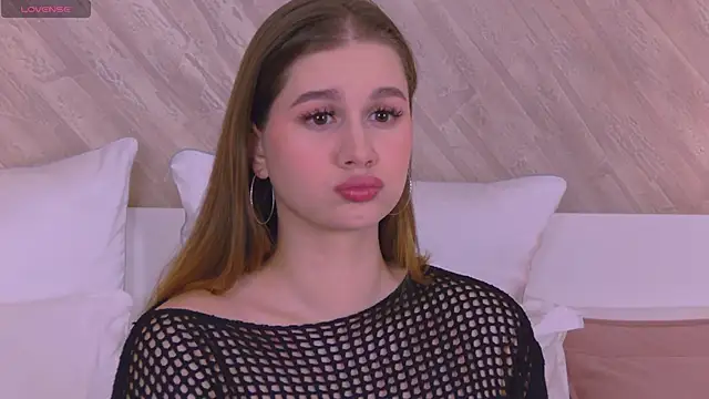 EllieHayes online show from February 23, 2025, 10:31 pm