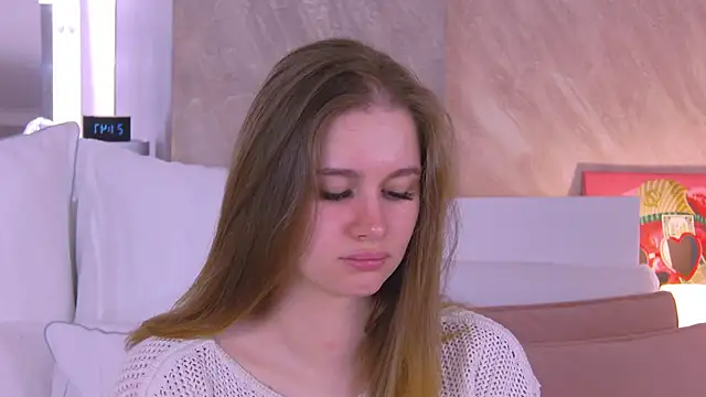 EllieHayes online show from March 22, 2025, 6:47 pm