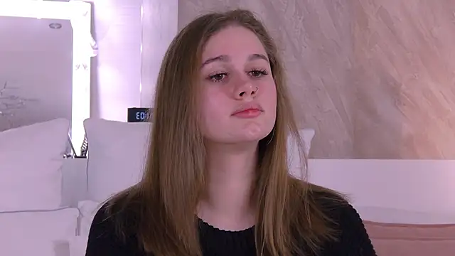 EllieHayes online show from November 15, 2025, 6:04 pm