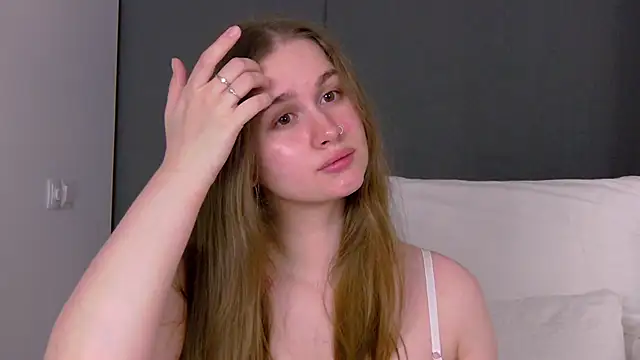 Snapshot of EllieHayes chatting on June 11, 2026, 5:27 am EllieHayes online show from June 11, 2026, 5:27 am