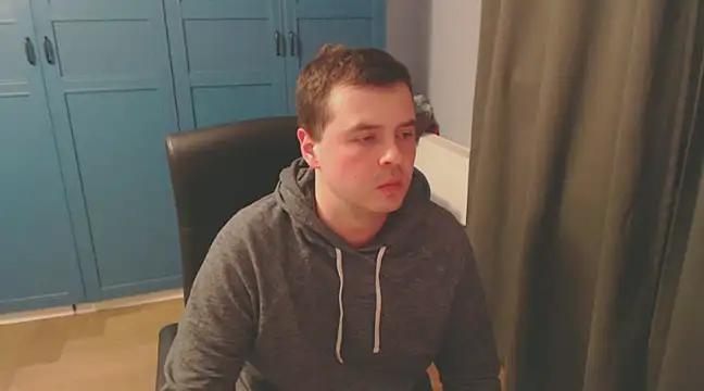 Snapshot of CuteMan33 chatting on December 9, 2024, 8:23 pm CuteMan33 online show from December 9, 2024, 8:23 pm