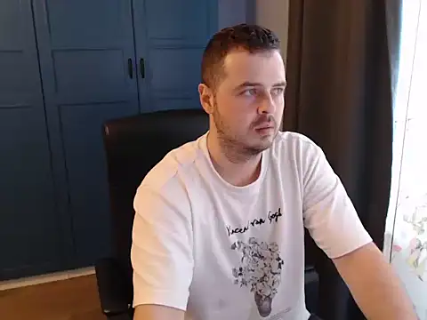 Snapshot of CuteMan33 chatting on September 12, 2025, 3:01 pm CuteMan33 online show from September 12, 2025, 3:01 pm