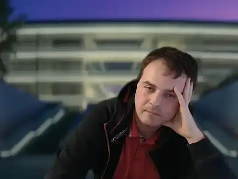 Snapshot of CuteMan33 chatting on November 2, 2025, 6:05 am CuteMan33 online show from November 2, 2025, 6:05 am