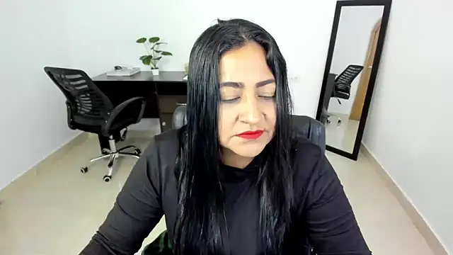 Adele Sweett online show from February 11, 2025, 11:32 am