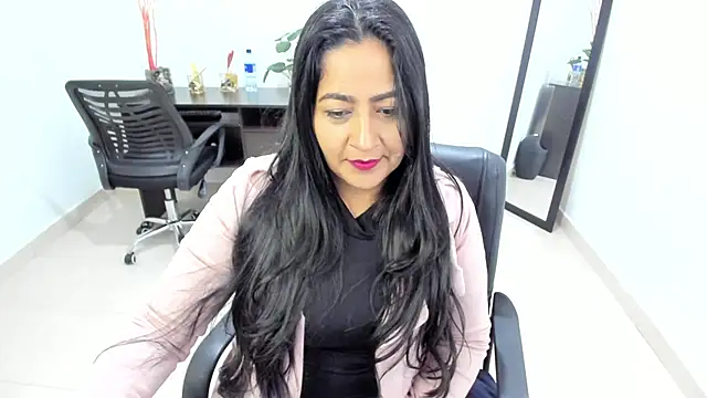 Adele Sweett online show from February 25, 2025, 9:53 am