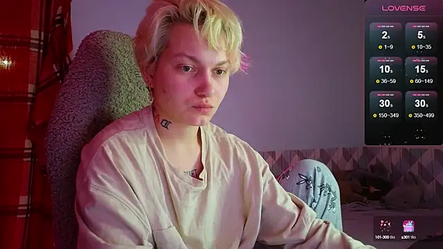 esajukyy online show from February 7, 2025, 2:26 pm