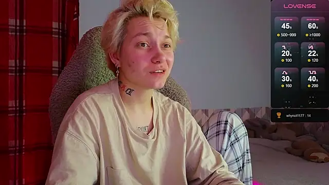 esajukyy online show from February 10, 2025, 1:44 pm