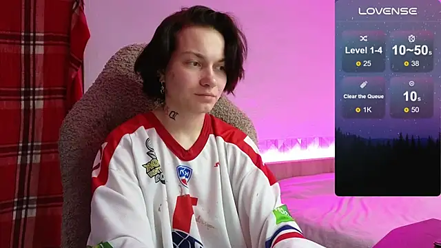 esajukyy online show from September 16, 2025, 10:49 am