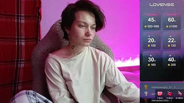 esajukyy online show from October 2, 2025, 11:39 am