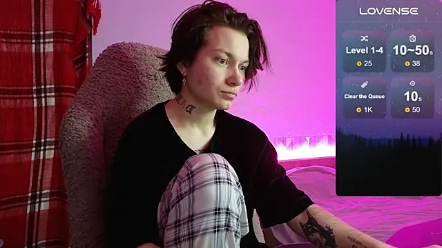 esajukyy online show from November 8, 2025, 8:14 am