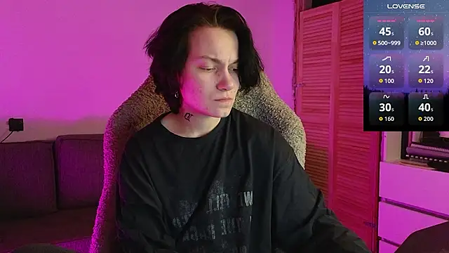 esajukyy online show from February 7, 2026, 11:47 am