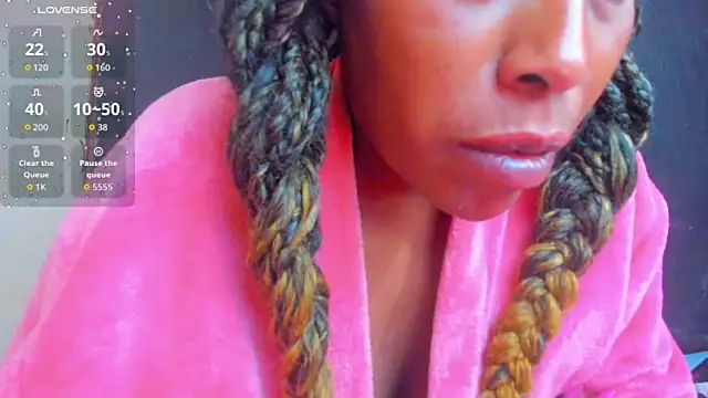 KamariaFyre online show from October 30, 2025, 2:24 am