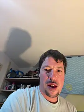 zenzero87 online show from February 8, 2025, 5:08 pm