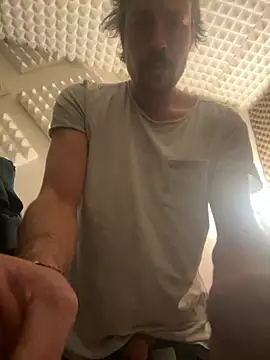 zenzero87 online show from November 5, 2025, 12:43 am