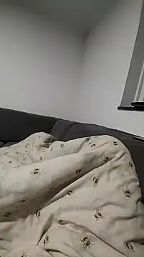 houy111111 online show from September 26, 2025, 8:13 pm