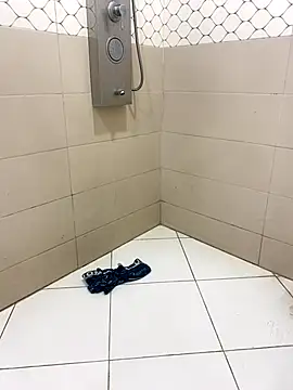 Lahcene online show from October 31, 2025, 11:55 am