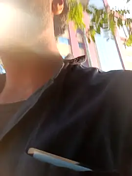 jaiwrld0 online show from April 20, 2026, 12:52 pm