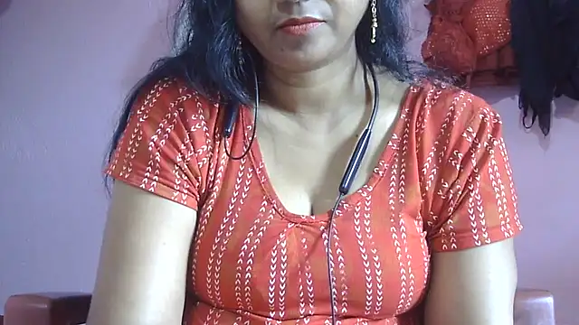 Snapshot of Suhana-sapna chatting on July 7, 2026, 5:54 am Suhana-sapna online show from July 7, 2026, 5:54 am