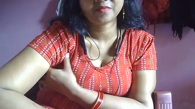 Snapshot of Suhana-sapna chatting on July 7, 2026, 6:47 am Suhana-sapna online show from July 7, 2026, 6:47 am