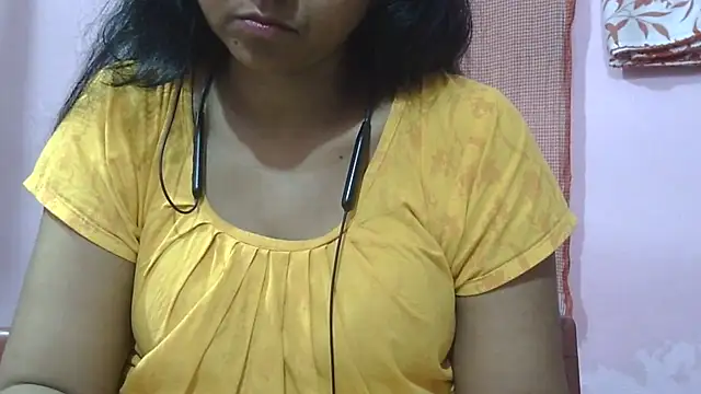 Snapshot of Suhana-sapna chatting on July 23, 2026, 5:11 pm Suhana-sapna online show from July 23, 2026, 5:11 pm