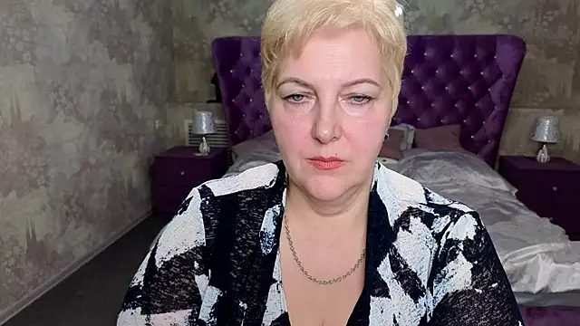 Sandra Snow online show from December 18, 2024, 2:38 pm