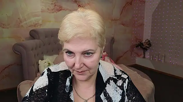 Sandra Snow online show from December 19, 2024, 1:18 pm