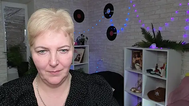 Sandra Snow online show from December 28, 2024, 6:50 pm