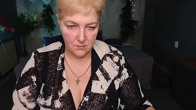 Sandra Snow online show from January 8, 2025, 5:15 pm