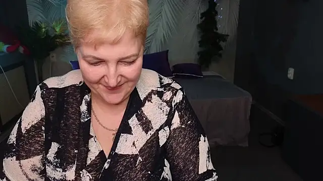 Sandra Snow online show from January 8, 2025, 8:18 pm