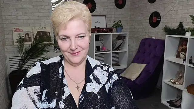 Sandra Snow online show from January 26, 2025, 8:02 pm