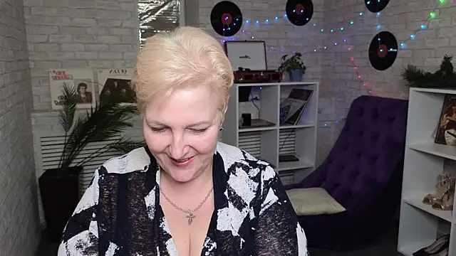 Sandra Snow online show from January 28, 2025, 8:36 pm