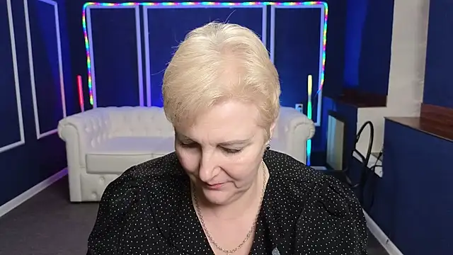 Sandra Snow online show from February 2, 2025, 5:37 pm