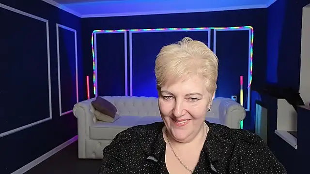 Sandra Snow online show from February 6, 2025, 5:30 pm