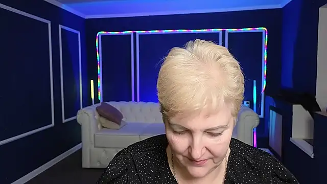 Sandra Snow online show from February 6, 2025, 8:34 pm