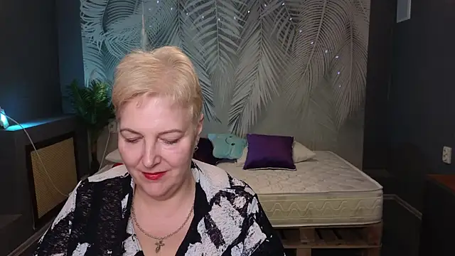 Sandra Snow online show from February 9, 2025, 8:34 pm