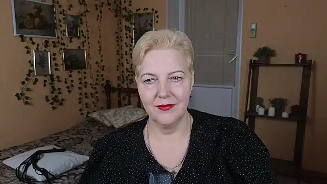 Sandra Snow online show from February 11, 2025, 6:22 pm