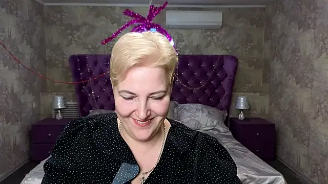 Sandra Snow online show from February 12, 2025, 5:16 pm