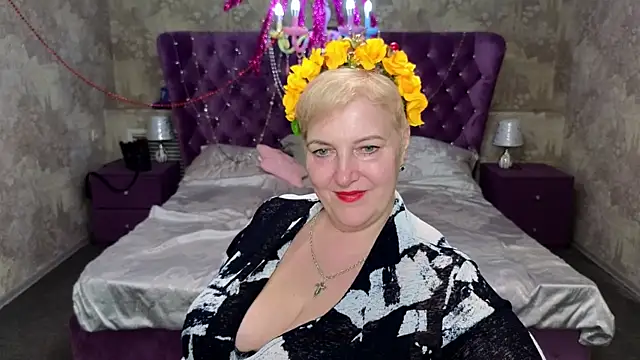 Sandra Snow online show from February 14, 2025, 8:59 pm