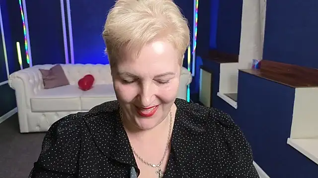 Sandra Snow online show from February 18, 2025, 9:31 pm